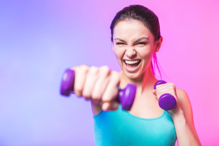 Pro & Contra: Ist Sport zu Hause besser als im Gym?