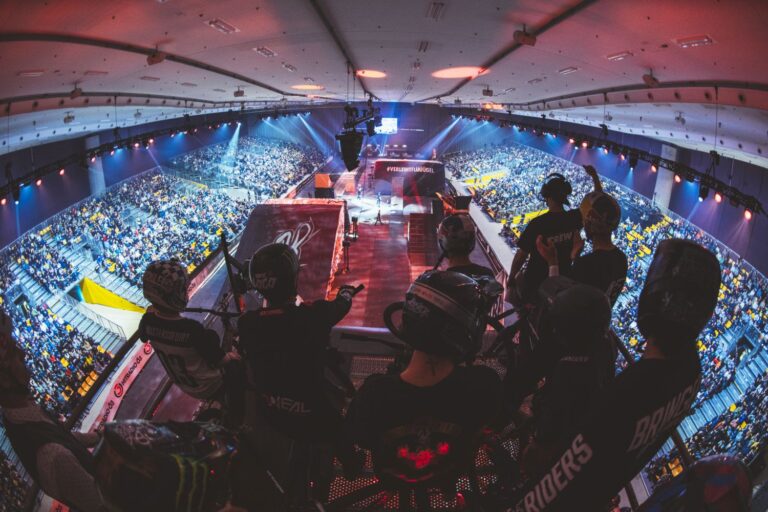 Tickets zum Vorteilspreis: Spektakuläre Akrobatik auf Rädern mit „Masters of Dirt“